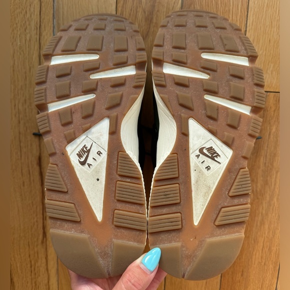 Nike Air | Huarache Green Black 8.5 Women - Picture 8 of 8